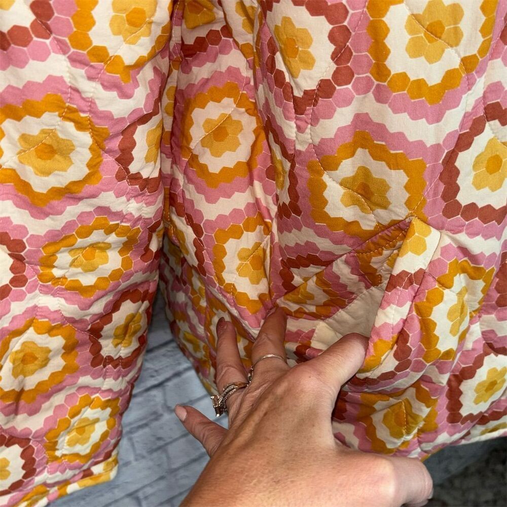 Show Me Your Mumu BOHO Powder Puffed Honeycomb Daisy Bomber Jacket - Picture 10 of 14